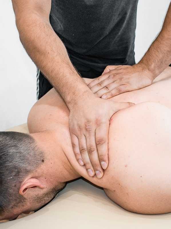 client receiving a relaxing head massage from relax mobile massage in melbourne, providing stress relief and comfort at home or other locations